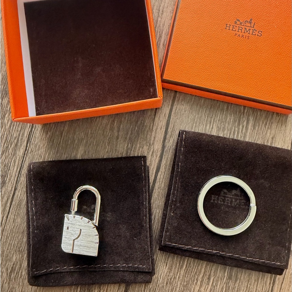 Hermes Limited Cadenas Head Horse Charm Key Holder Padlock Ring